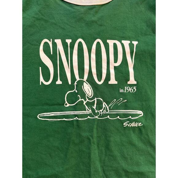 Peanuts x Uniqlo Surfing Tee Size Medium - Picture 3 of 5